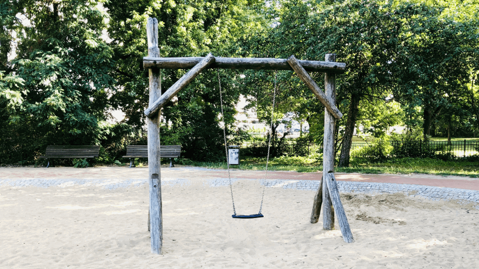 Spielplatz mit Bolzplatz am Volkspark Friedrichshain