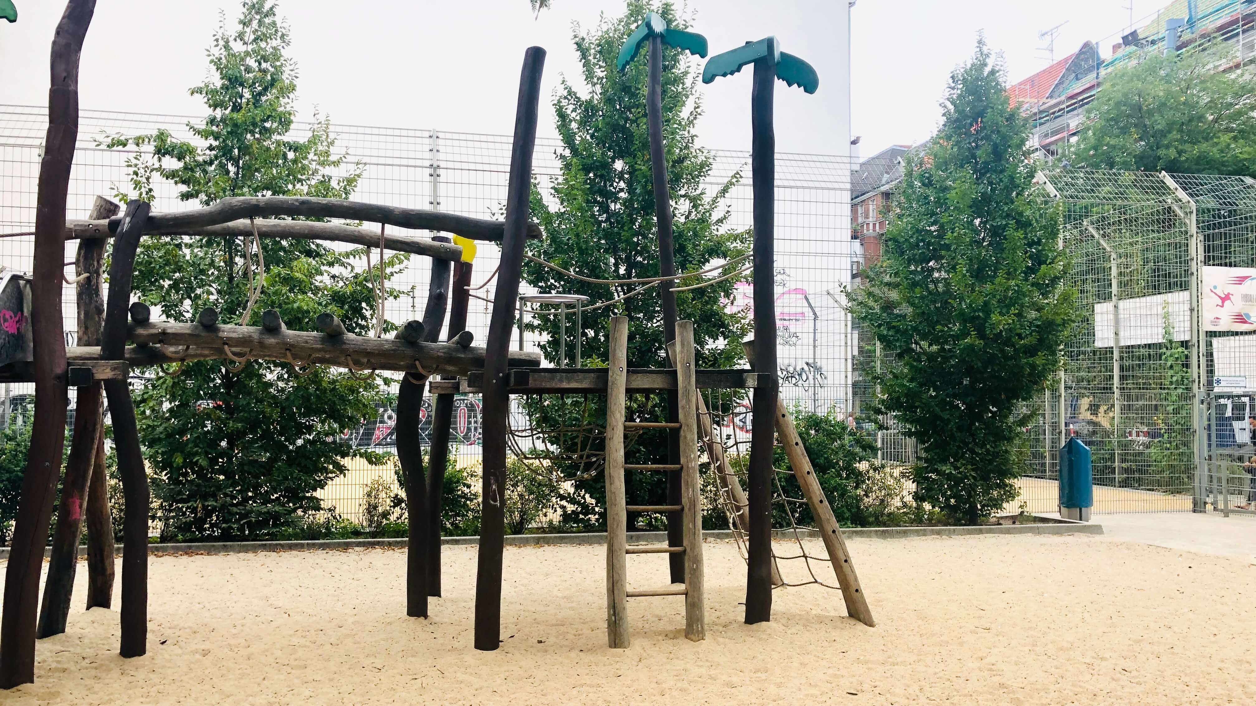 Spielplatz in der Anzengruberstraße