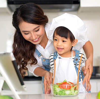 Tipps, die ihr fürs Kochen mit Kindern wissen solltet