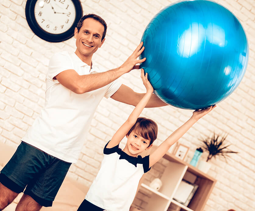 Effektive Tipps, die ihr für Familien-Fitness-Trainings zuhause braucht Effektive Tipps, die ihr für Familien-Fitness-Trainings zuhause braucht