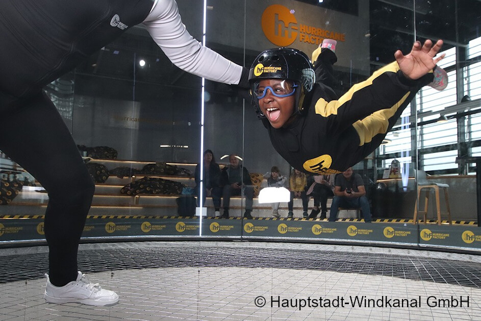 Hurricane Factory – Fliegen im Windtunnel